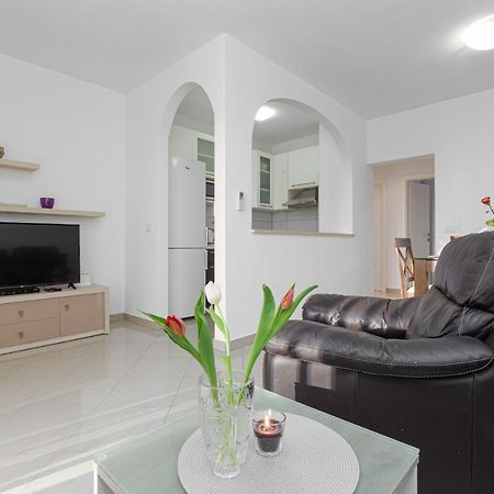 Koraca B4 Apartment Kirmenjak ภายนอก รูปภาพ