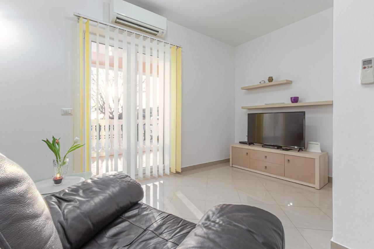 Koraca B4 Apartment Kirmenjak ภายนอก รูปภาพ
