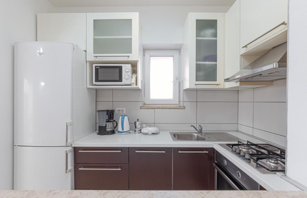 Koraca B4 Apartment Kirmenjak ภายนอก รูปภาพ