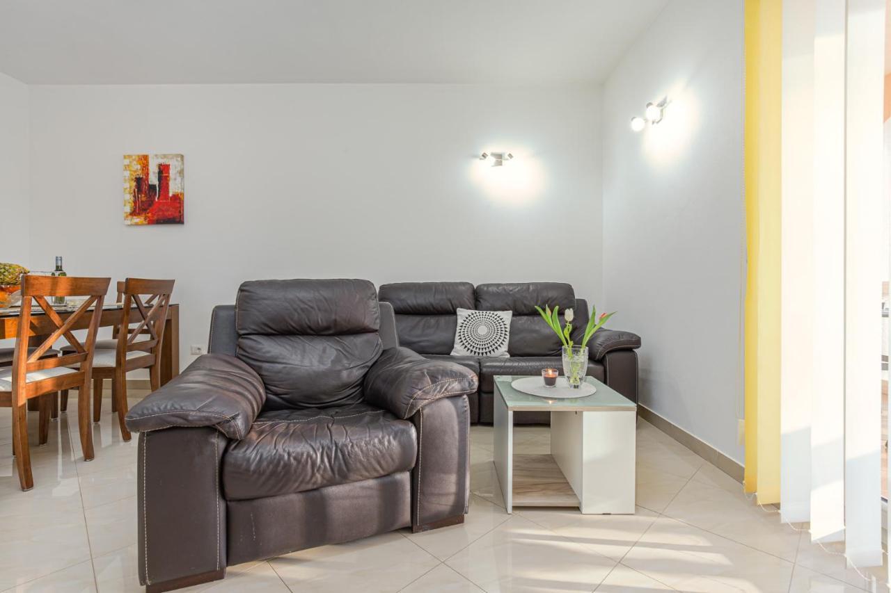 Koraca B4 Apartment Kirmenjak ภายนอก รูปภาพ