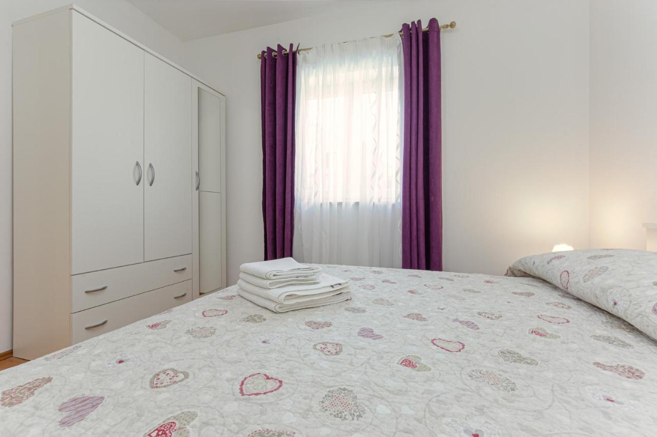 Koraca B4 Apartment Kirmenjak ภายนอก รูปภาพ